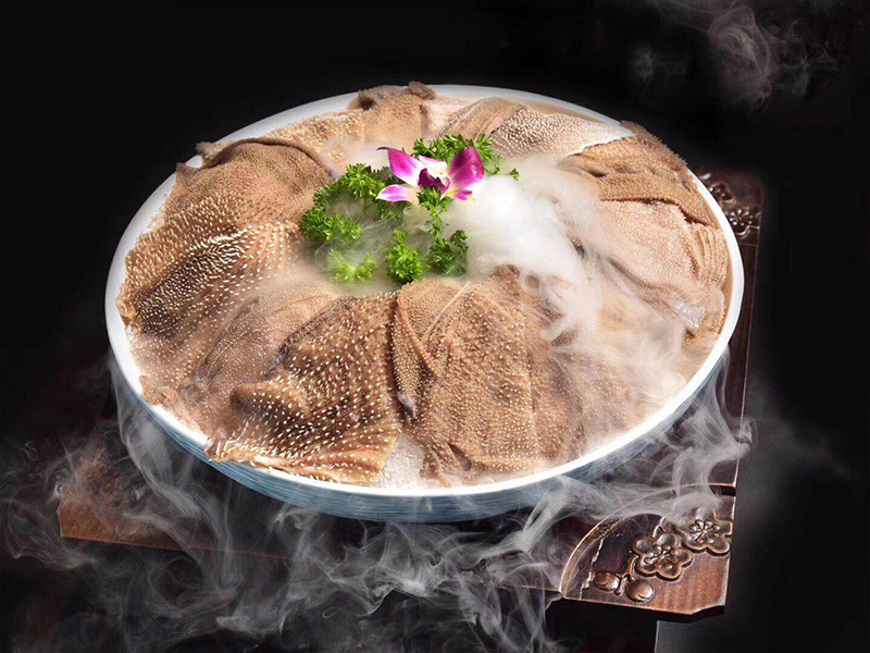 重庆崽儿火锅特色菜品：鲜毛肚